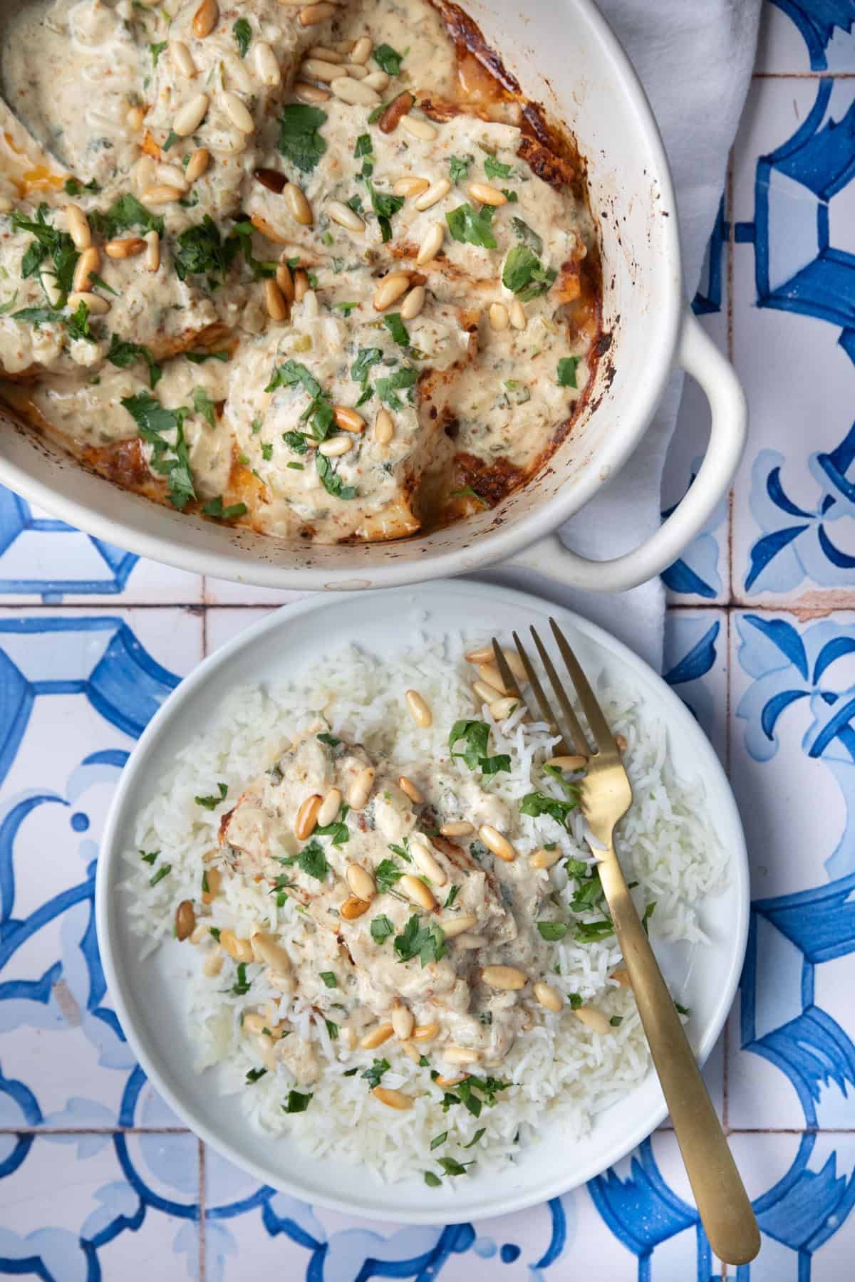 Samke harra served with rice. 