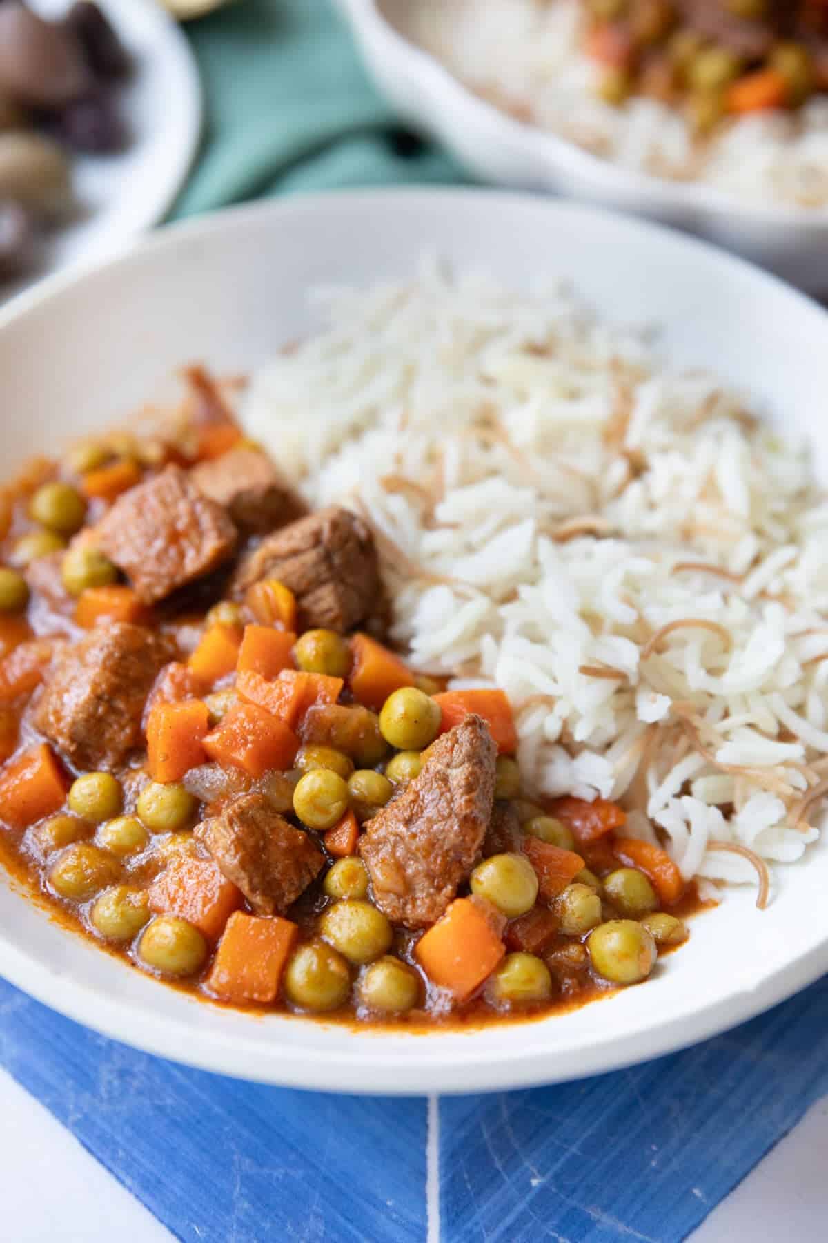 Front shot of bazella with vermicelli rice.
