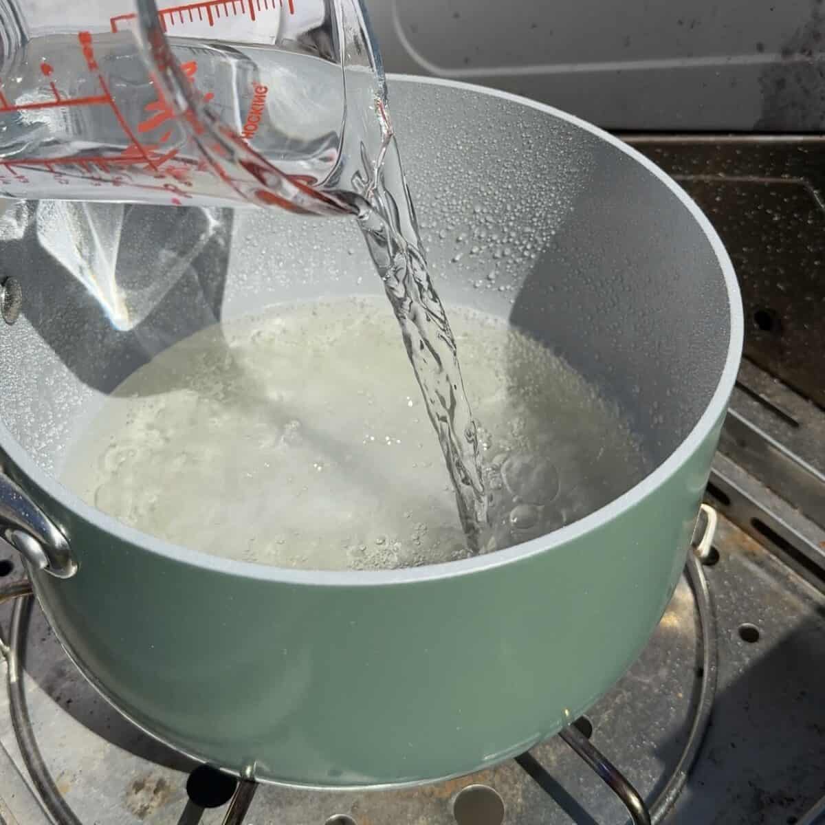 Turn the heat off, add the vinegar.